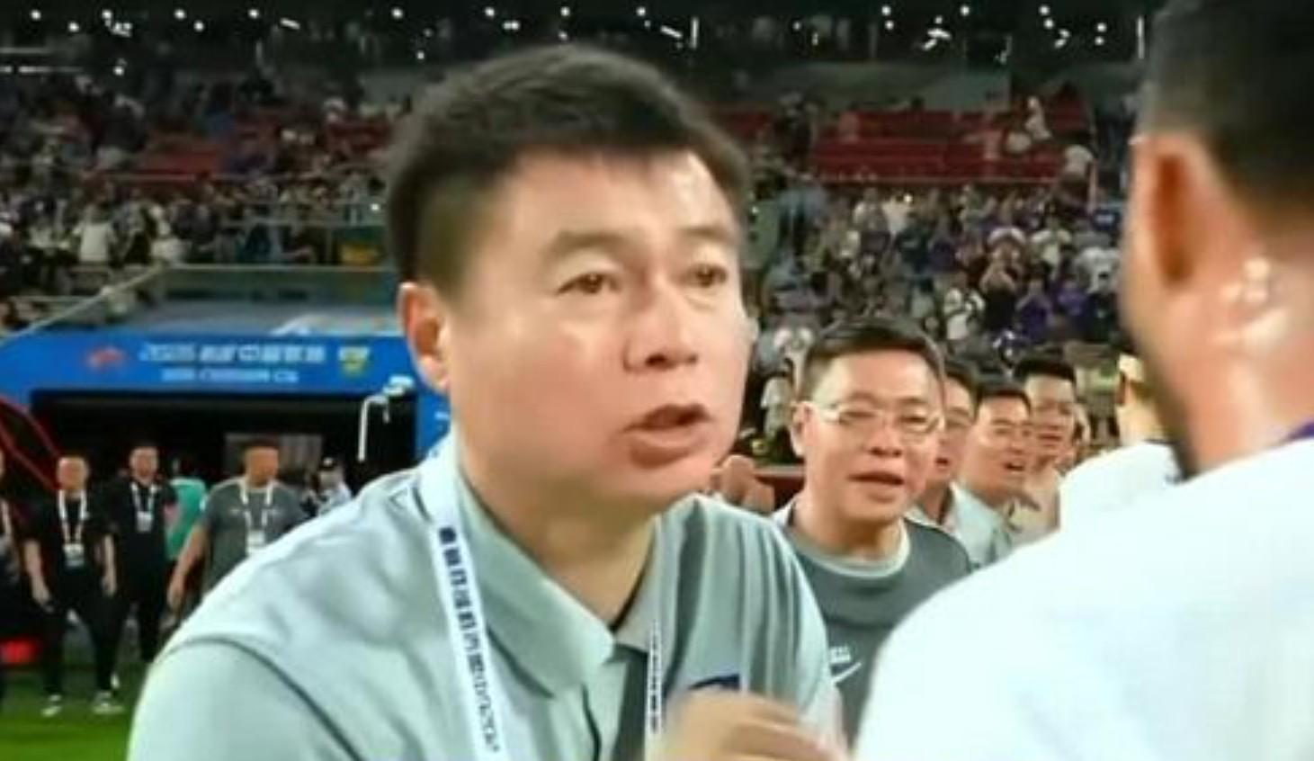 虎扑直播-于根伟：领导提了很多好建议，赛前我们还专门重温了会议精神